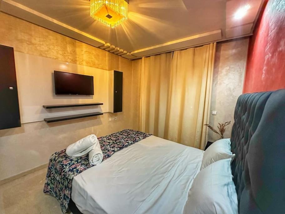 Stylish & Comfy Appartment Haven 5 Stars Location Plaza Views Apartment in Marrakesh