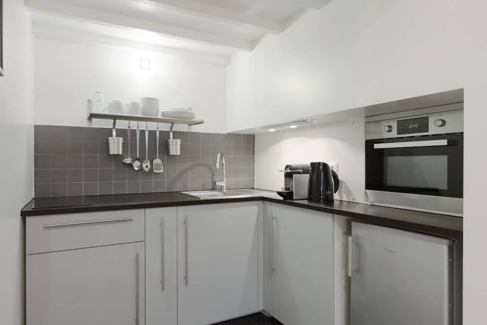 Appartement avec beaux volumes cœur du MARAIS Apartment in Paris
