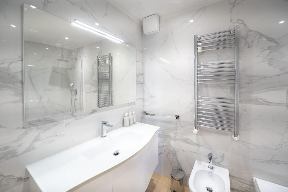 Shower, Bathroom, bidet