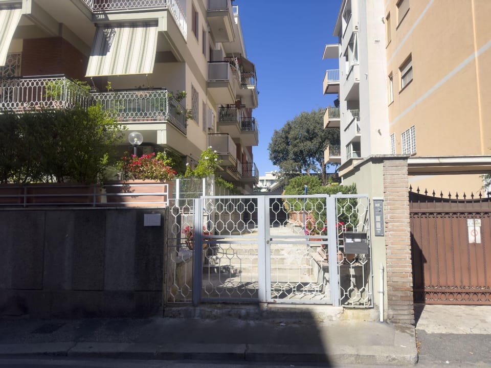 Property building, Street view