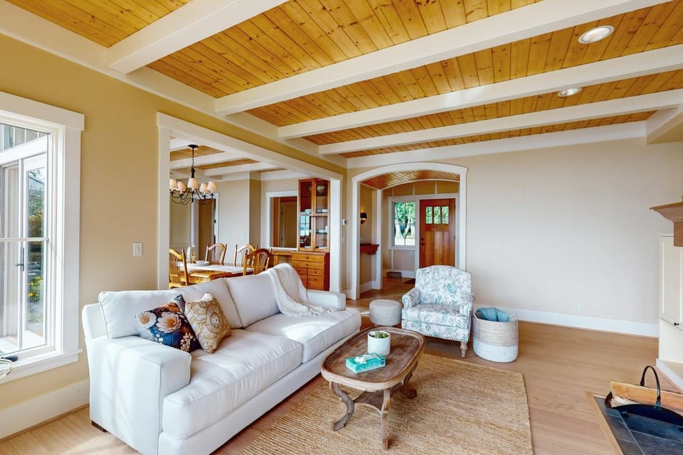The W House in Bainbridge Island