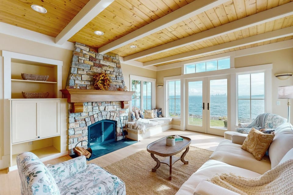 The W House in Bainbridge Island