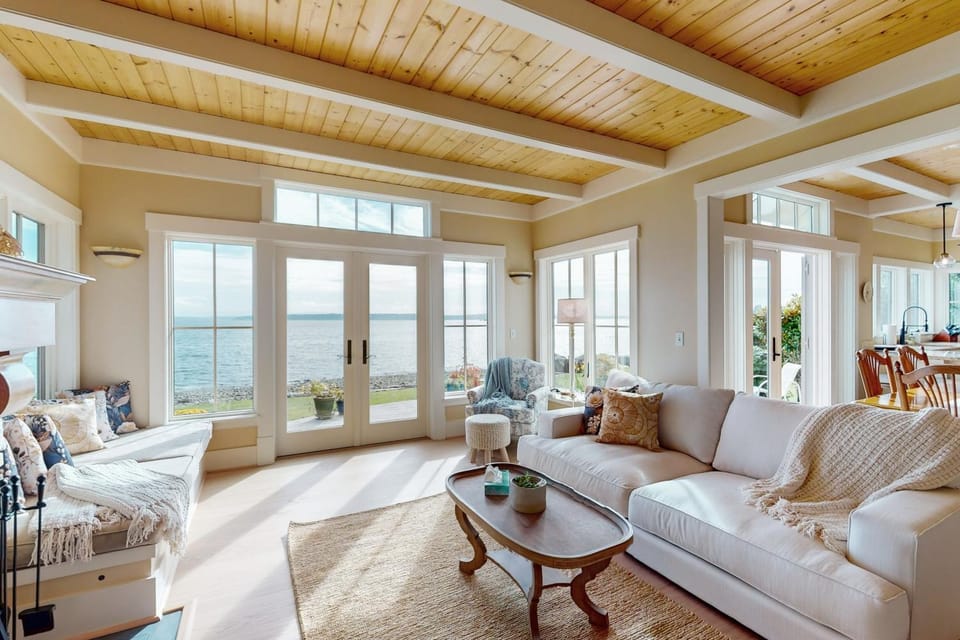The W House in Bainbridge Island