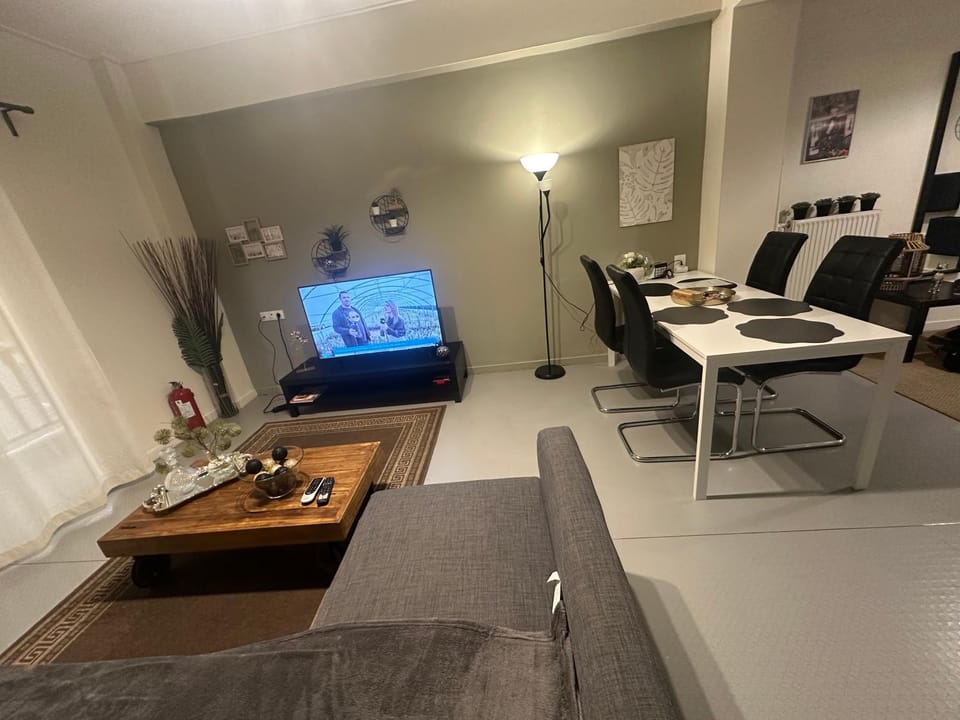 Koukaki Urban Retreat, Steps from the Acropolis Apartment in Athens