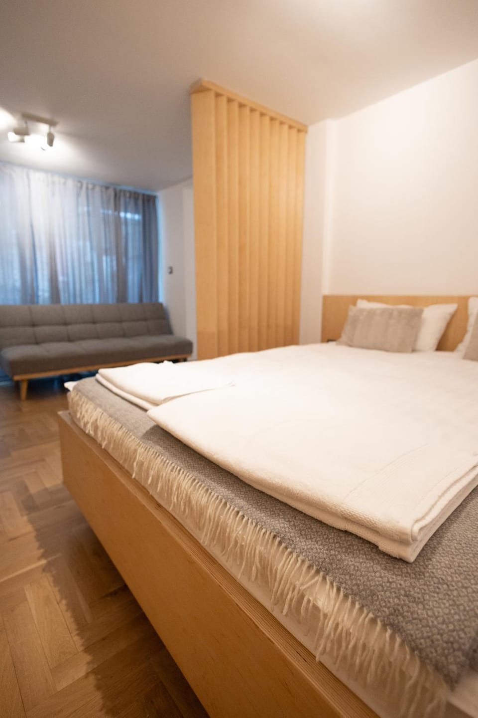 Bed, Photo of the whole room, Bedroom, towels