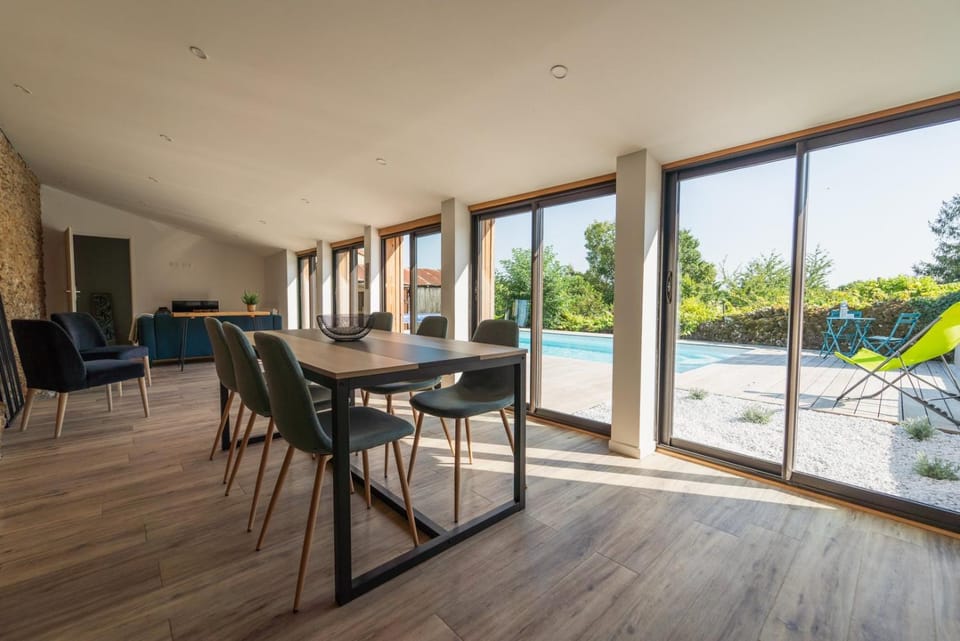 Le Verger : gîte familial avec piscine Bed and Breakfast in Nouvelle-Aquitaine