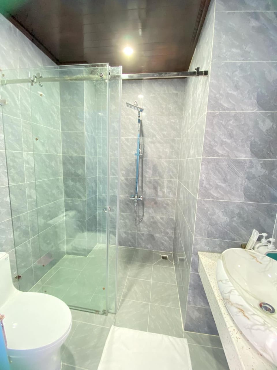 Shower, Toilet, Bathroom