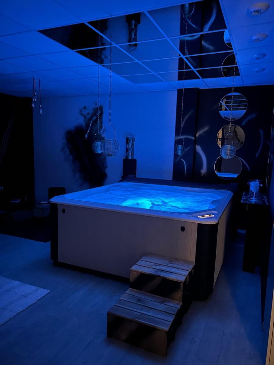 Hot Tub, Hot Tub