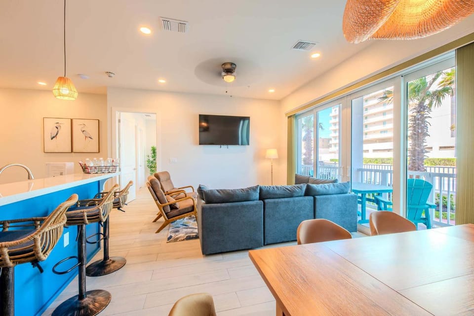 Coral Cove Apartment in South Padre Island