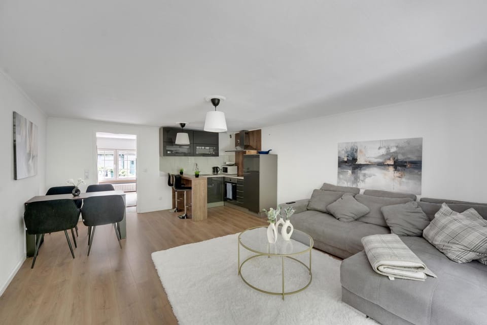 Living room, Seating area, Dining area, kitchen