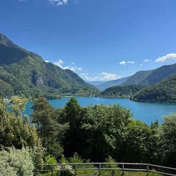 Nearby landmark, Summer