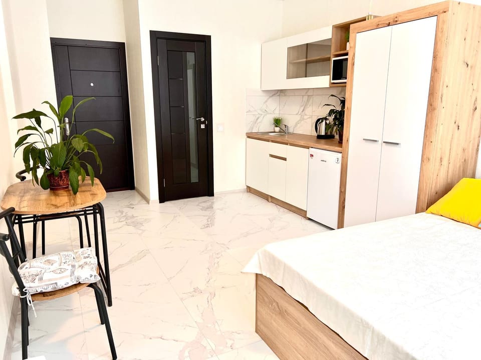 Bed, Photo of the whole room, wardrobe