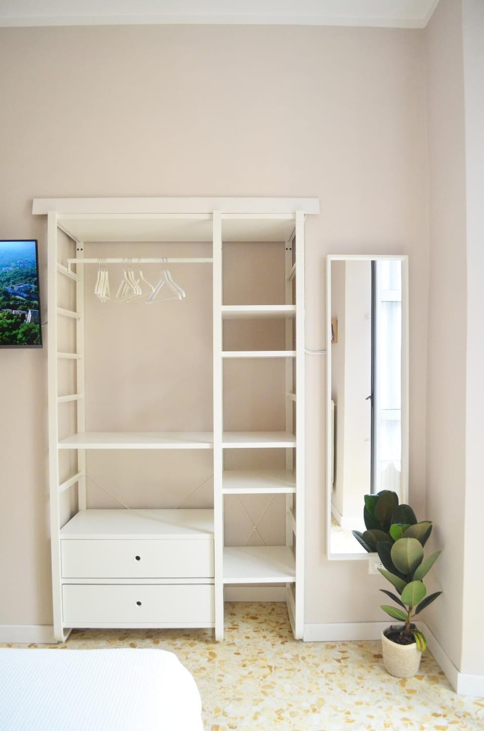 Bed, Photo of the whole room, Bedroom, wardrobe