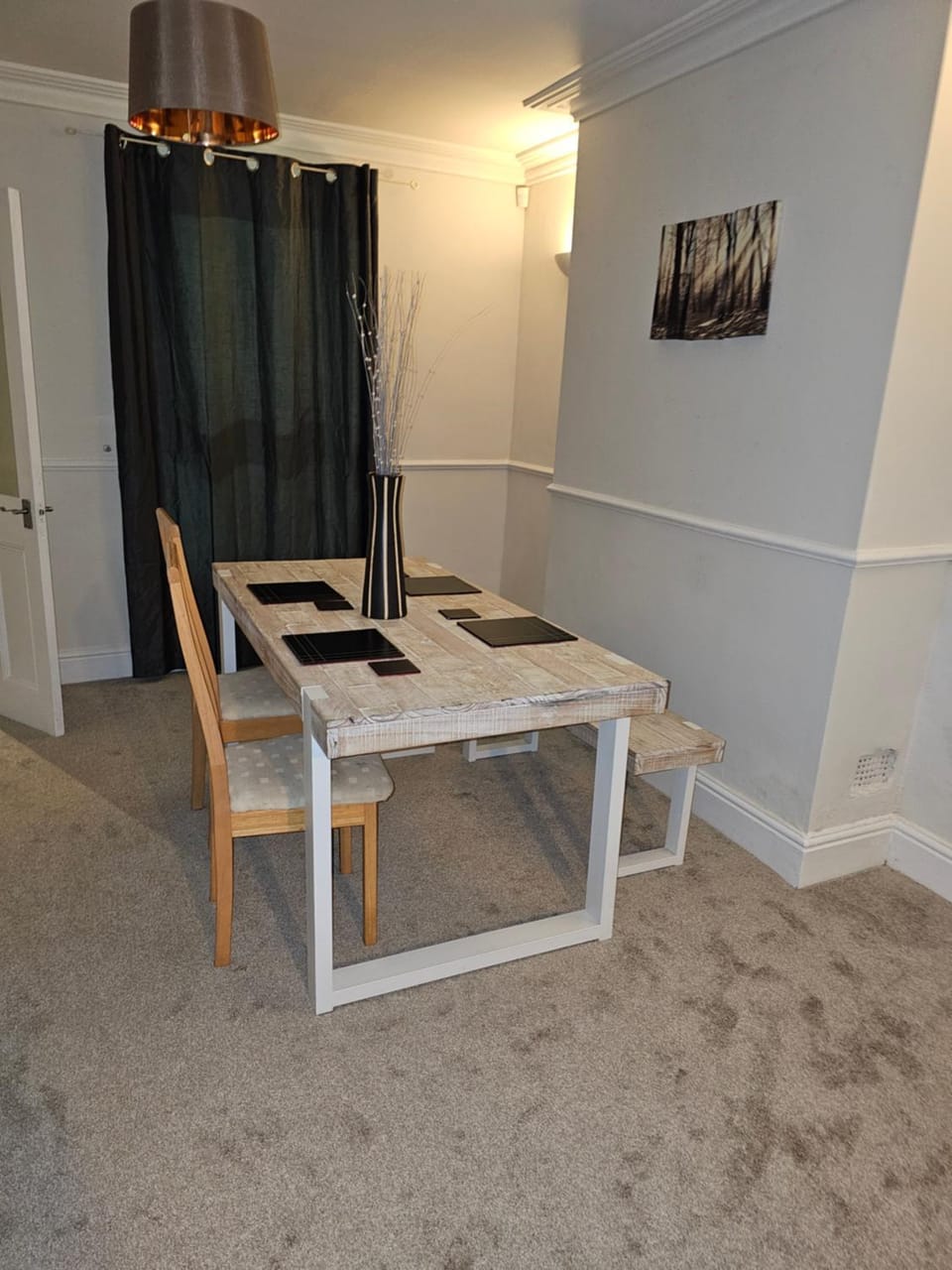 Mansfield 30 x DM for Weekly or Monthly Deals x Sleeps 10, Free Parking x Wifi Apartment in Mansfield
