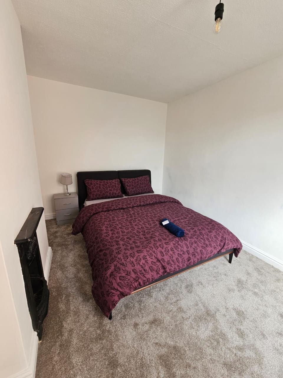 Mansfield 30 x DM for Weekly or Monthly Deals x Sleeps 10, Free Parking x Wifi Apartment in Mansfield
