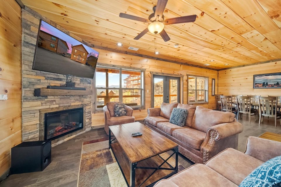 Shangri La Vista A 5 bedroom Cabin with Stunning Mountain Views Cabin in Sevier County