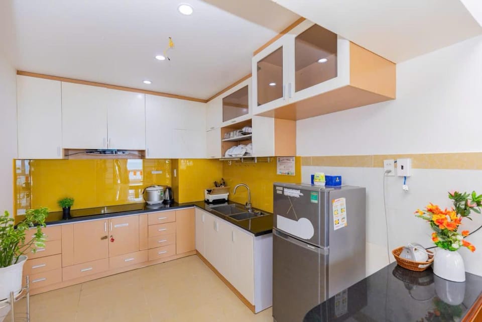 Kitchen or kitchenette, Communal kitchen, stove, stove, kitchen