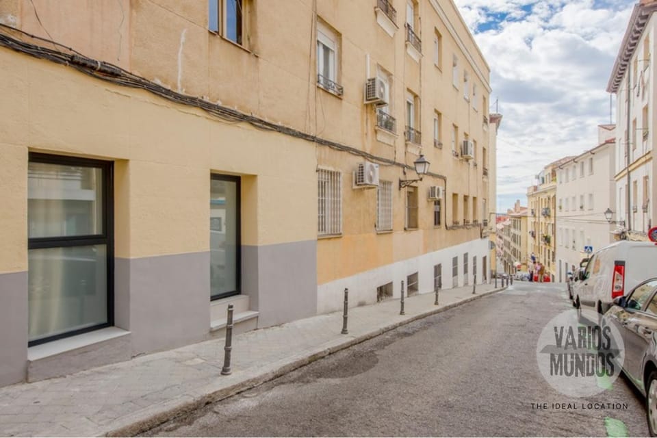 Property building, Facade/entrance, View (from property/room), Street view