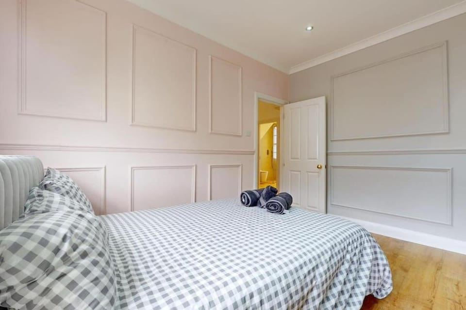 -Air Con- Premium House - Prime location House in City of Westminster