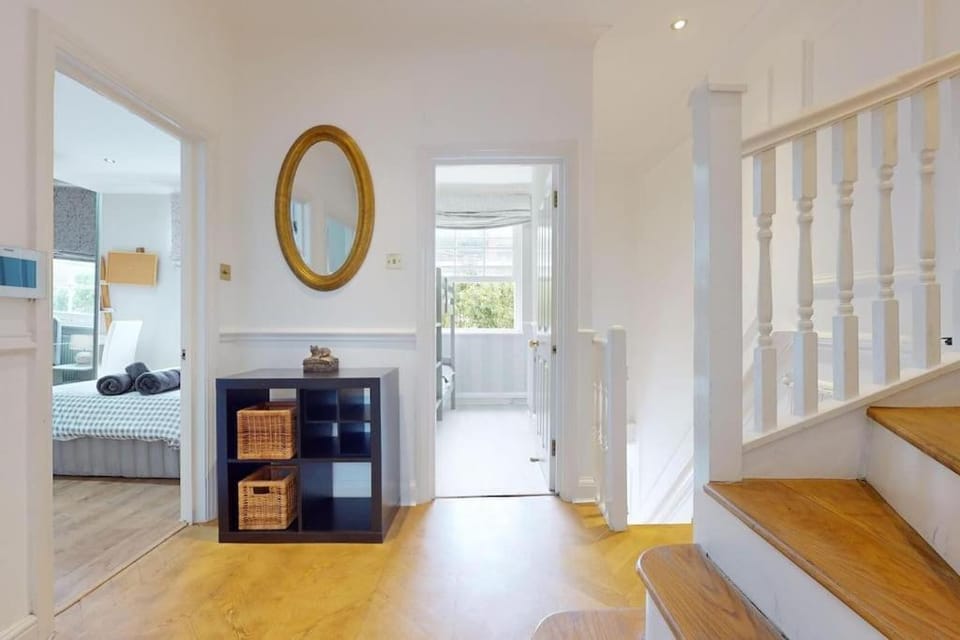 -Air Con- Premium House - Prime location House in City of Westminster