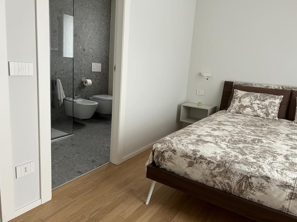 Bathroom, Bedroom