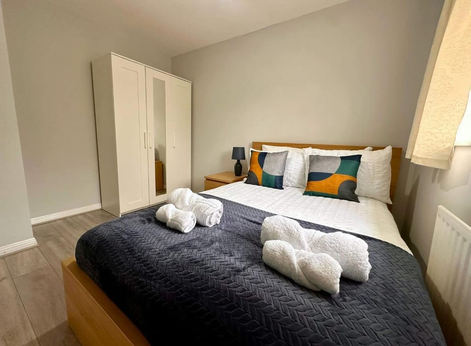 Bed, Bedroom, wardrobe