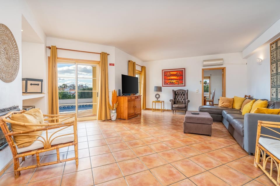 Property building, Living room