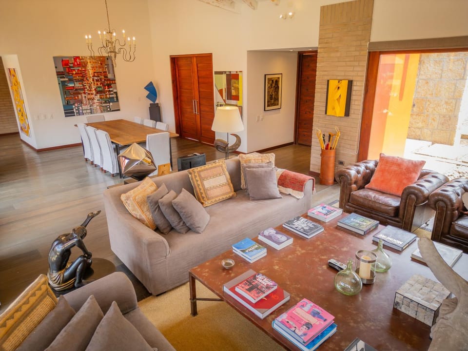 Living room, Dining area