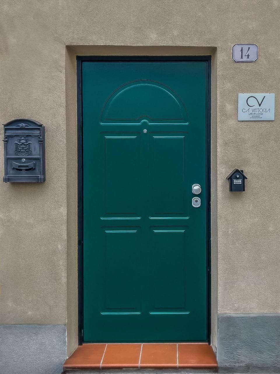 Facade/entrance