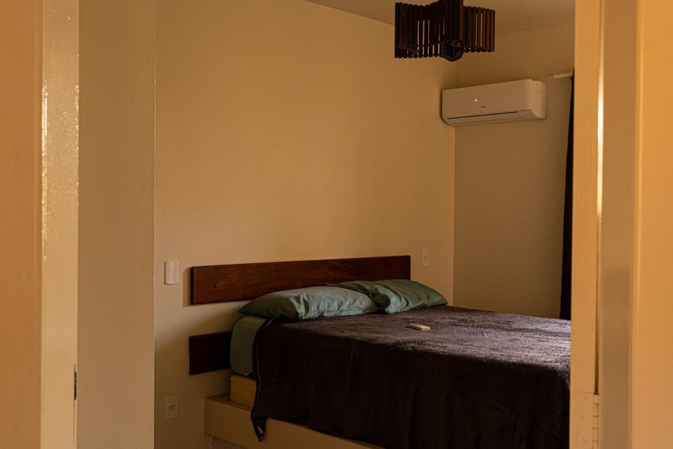 Bed, Photo of the whole room, Bedroom, air conditioner