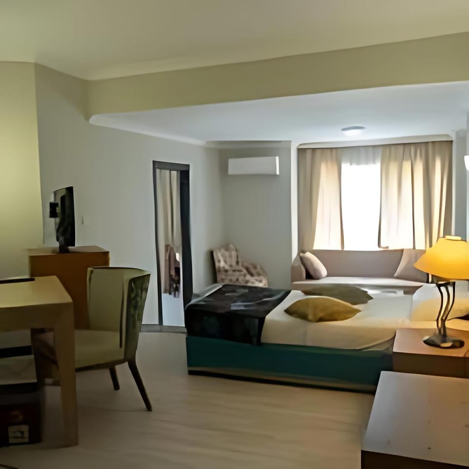 Bed, Living room, Photo of the whole room, Bedroom