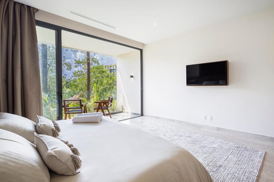 Balcony/Terrace, Garden view