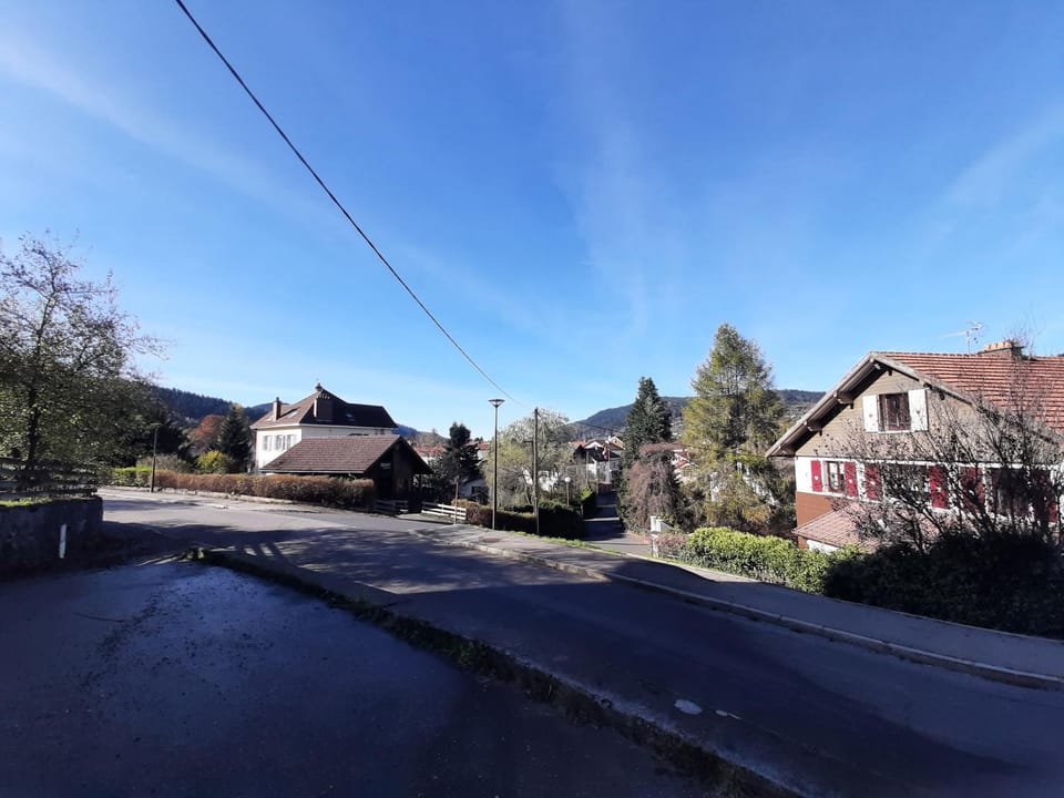 Neighbourhood, Natural landscape