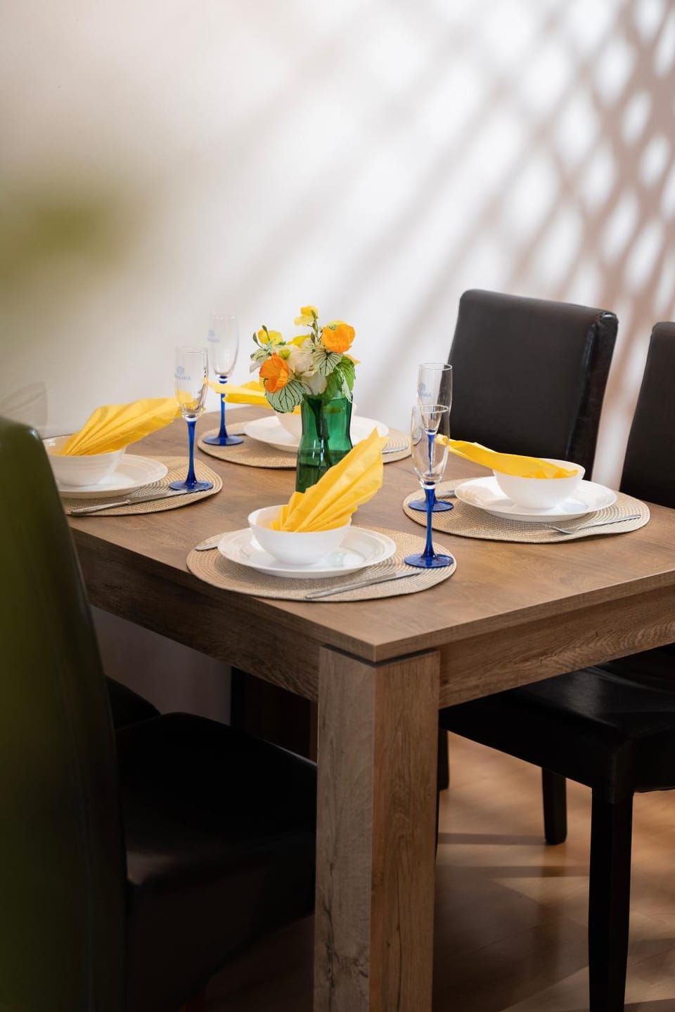 Food and drinks, Dining area, Food, Drinks