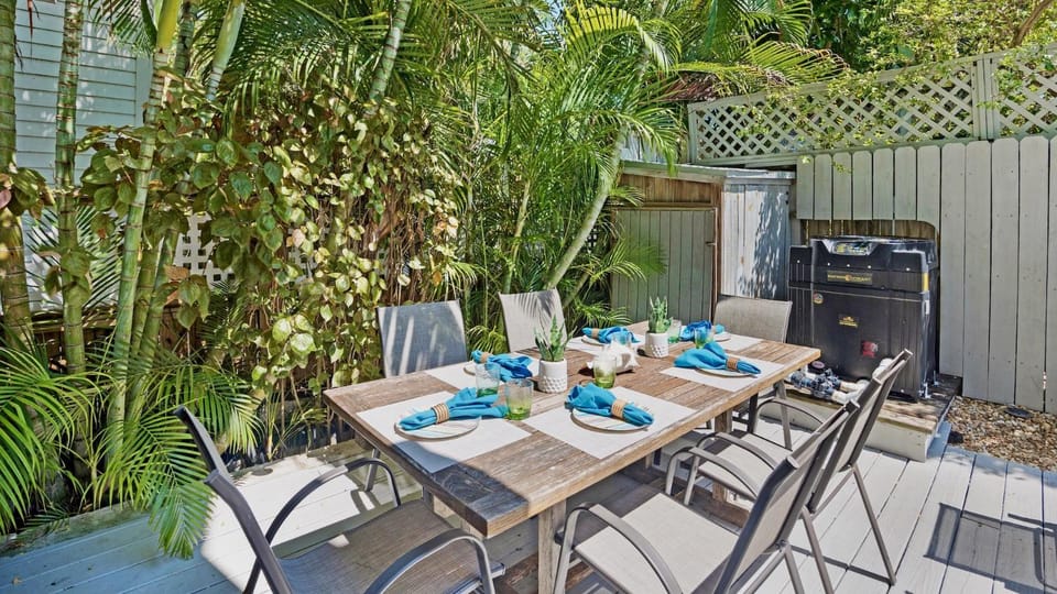 Americana Tropicale by Last Key Realty House in Key West