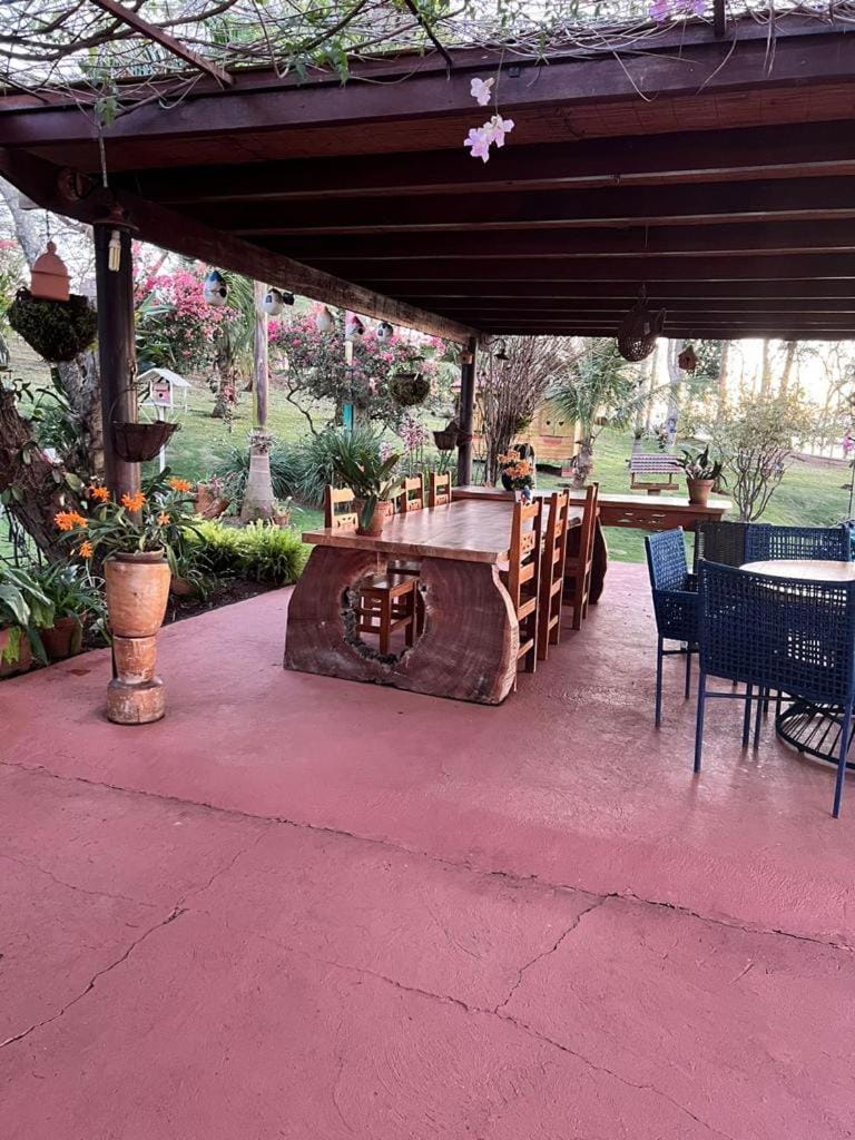 Seating area, Dining area