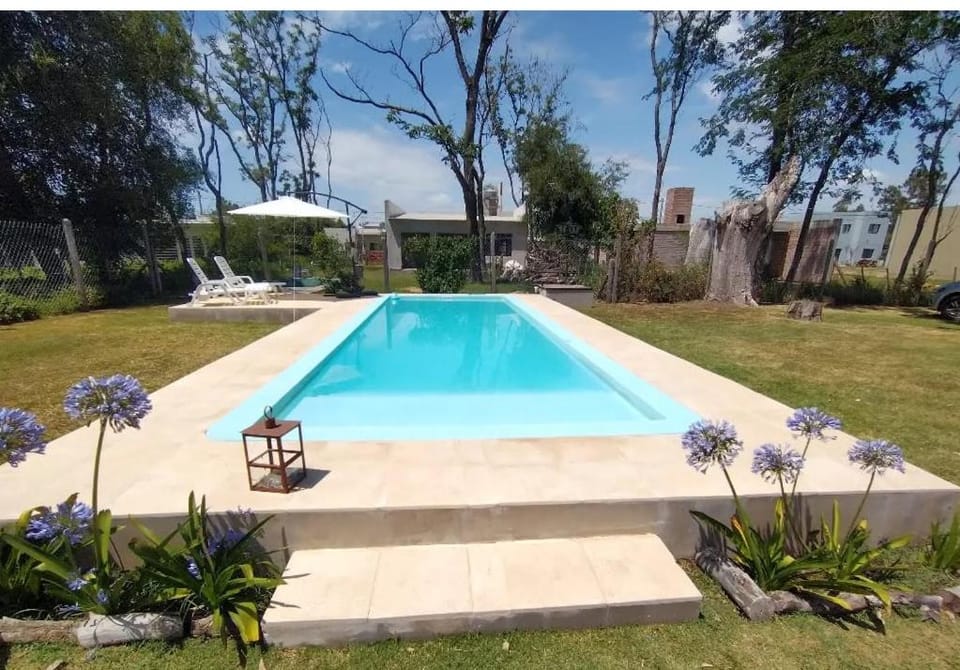 La Francisca House in Buenos Aires Province
