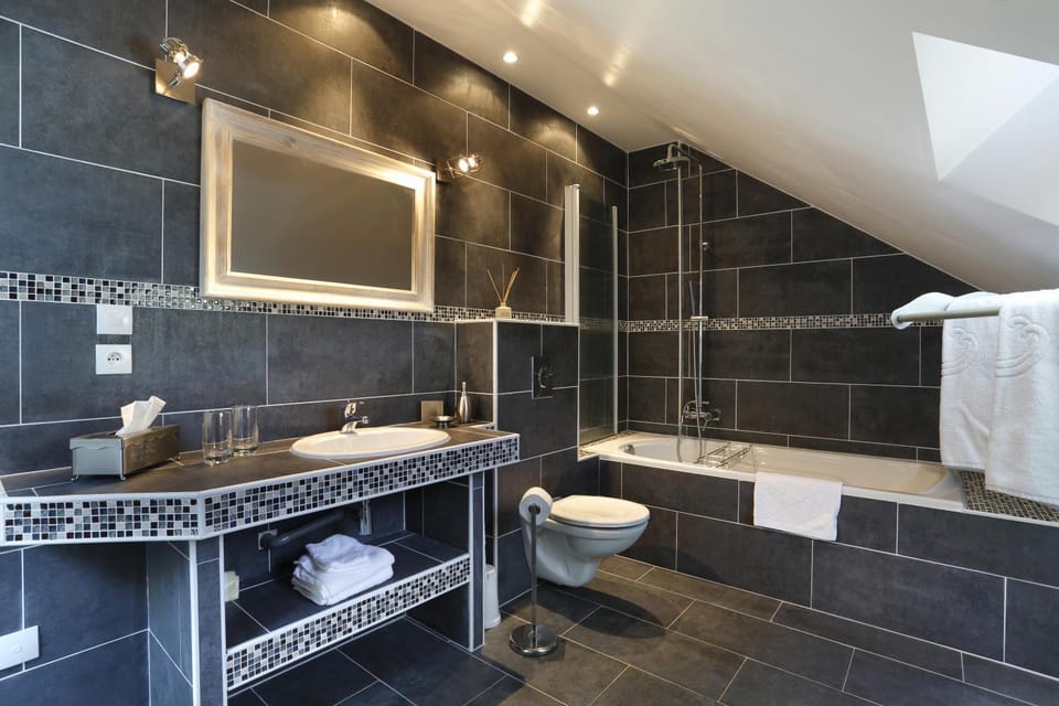 Bathroom, Bath