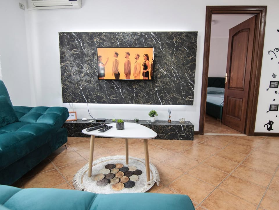 TV and multimedia, Living room, air conditioner