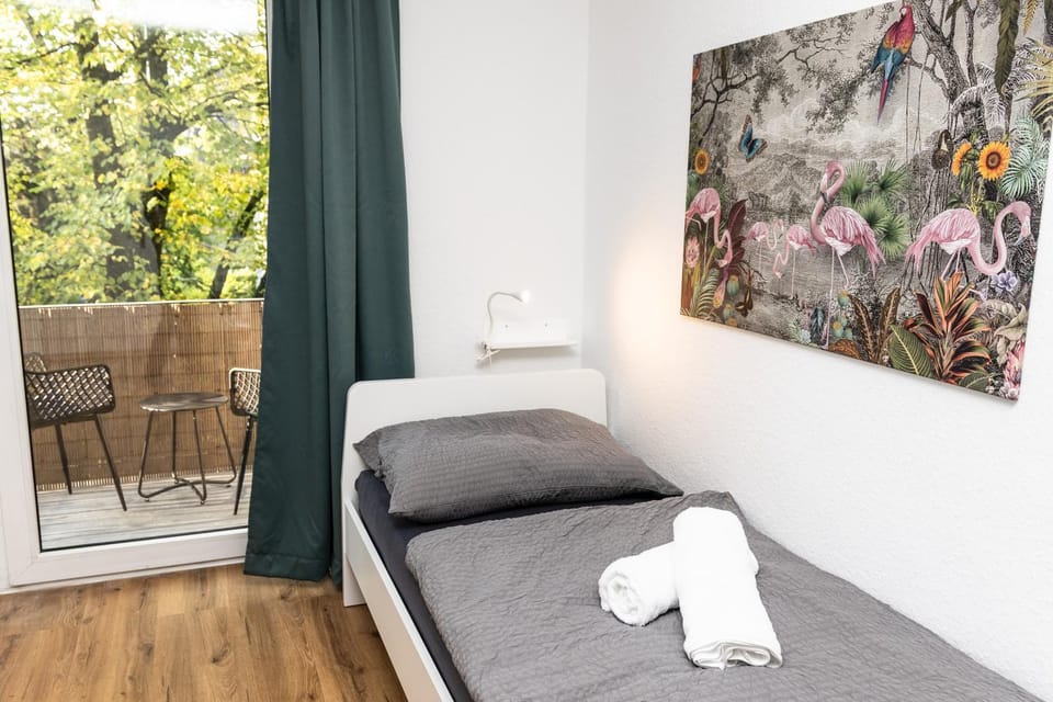 Bed, Balcony/Terrace, Photo of the whole room, Bedroom