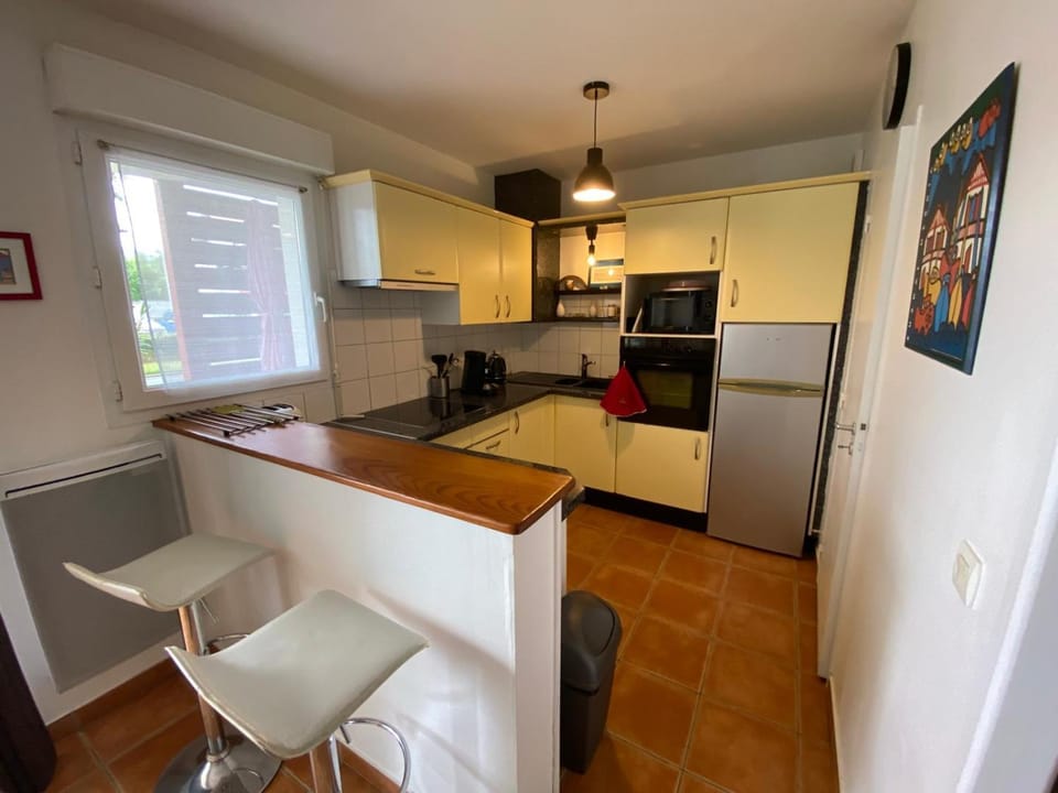 Kitchen or kitchenette, kitchen