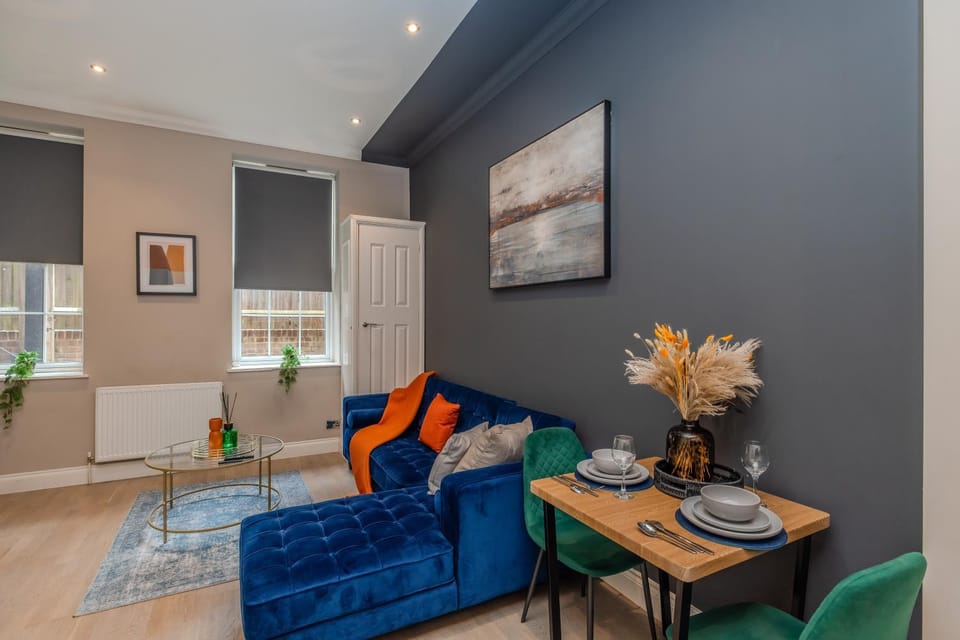 Super Central 1 Bedroom Flat With Balcony Next To Brighton Beach Apartment in Hove