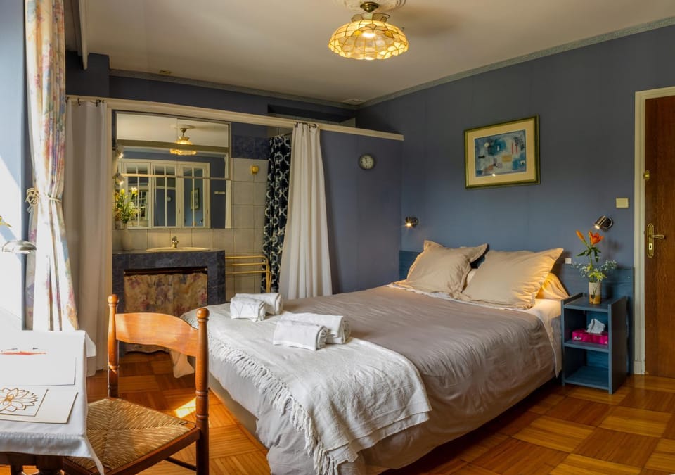 Shower, Bed, Bathroom, Bedroom