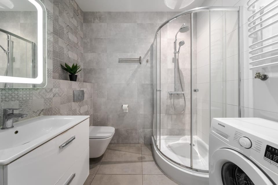 Shower, Toilet, washing machine