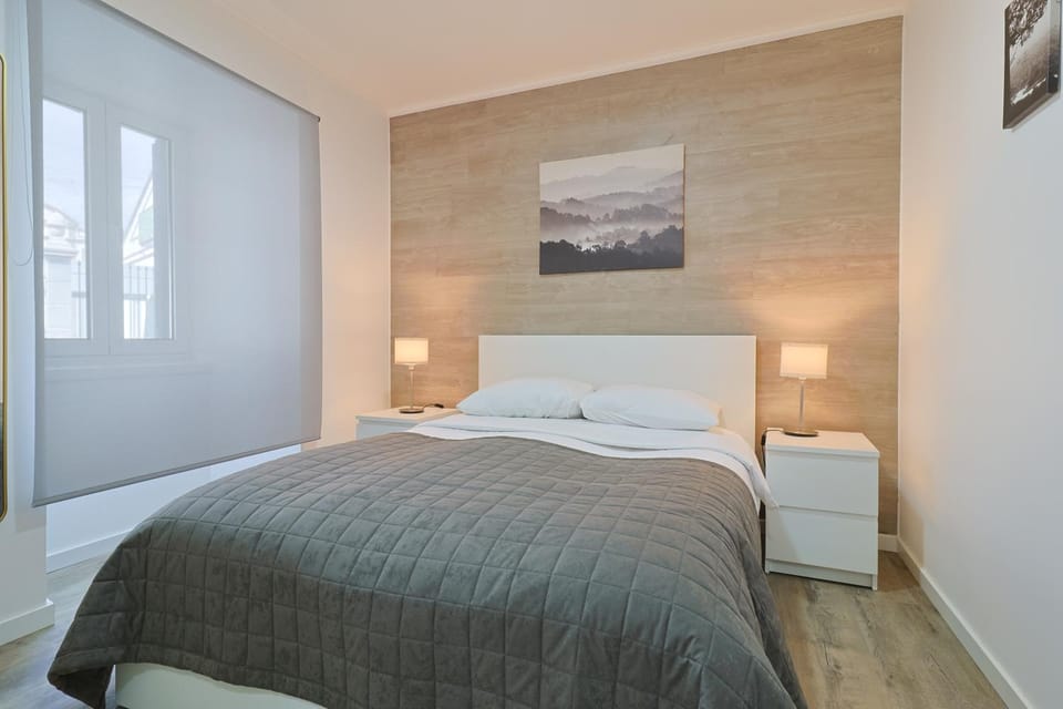 Bed, Bedroom, air conditioner