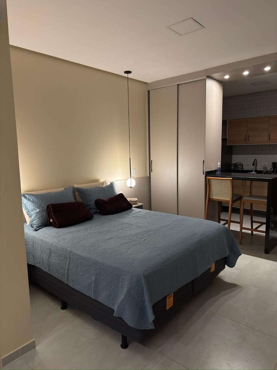 Bed, TV and multimedia, Photo of the whole room, Bedroom, wardrobe