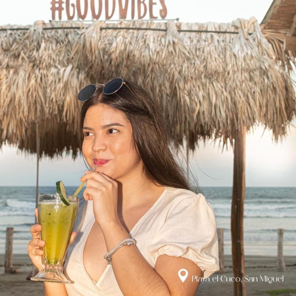 Day, People, Property logo or sign, Natural landscape, Food and drinks, Beach, Text overlay, Guests, Sea view, Drinks