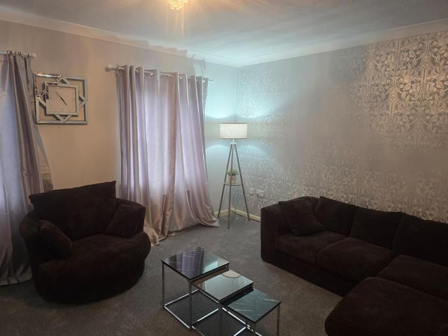 Beautiful AND Cosy -Home Sweet Home House in Sittingbourne