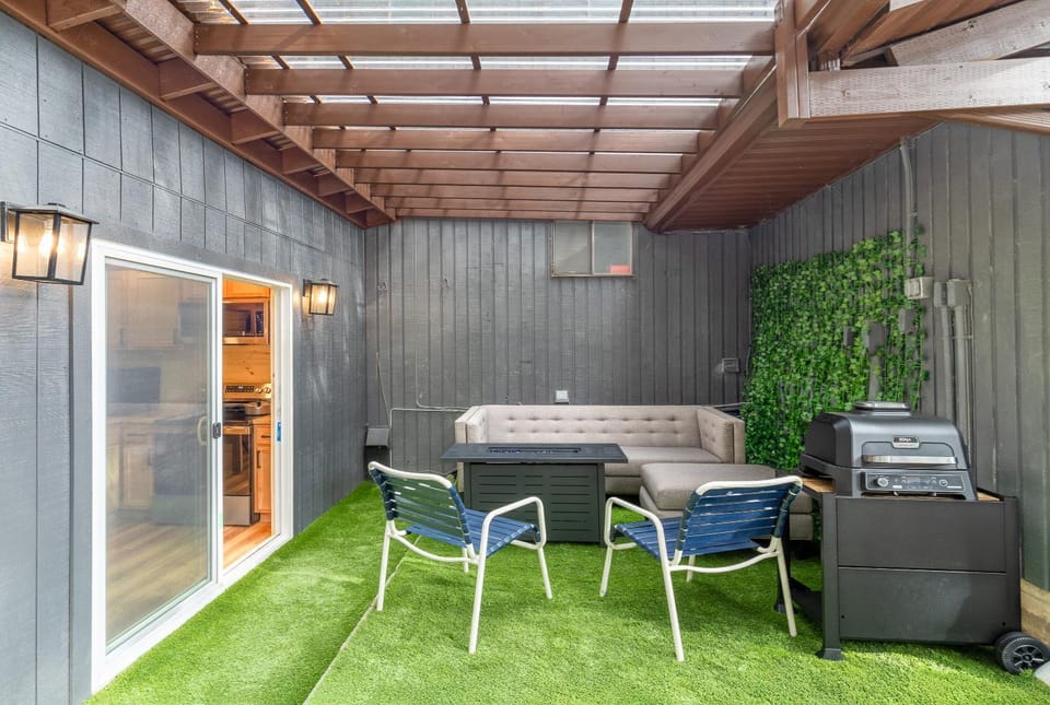 Balcony/Terrace, Dining area