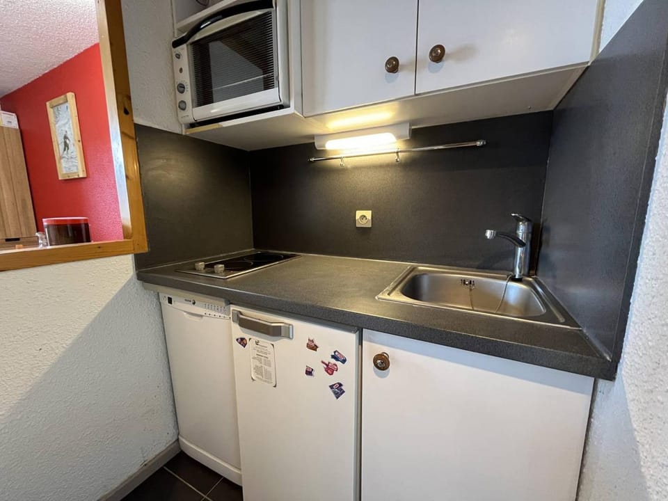 Studio rénové de 26 m² pour 4 pers avec balcon, accès pistes, animaux admis - Vallandry - FR-1-757-116 Apartment in Landry